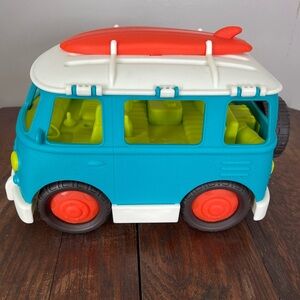 Wonder wheels Colorful Kids Toy Van with Surfboard
